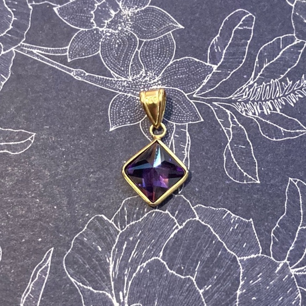 Square Amethyst 2.90 ct 14k gold plated pendant
